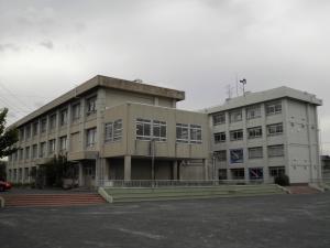 滝の沢小学校外観